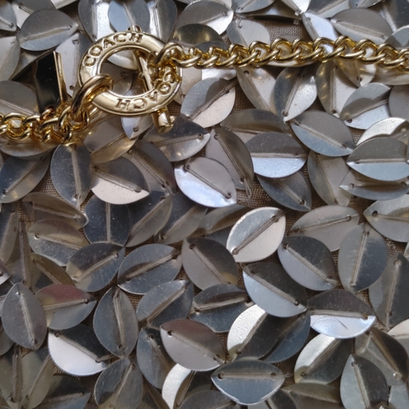 COACH MEDALLION CHARM STATEMENT NECKLACE NEW - Picture 7 of 7